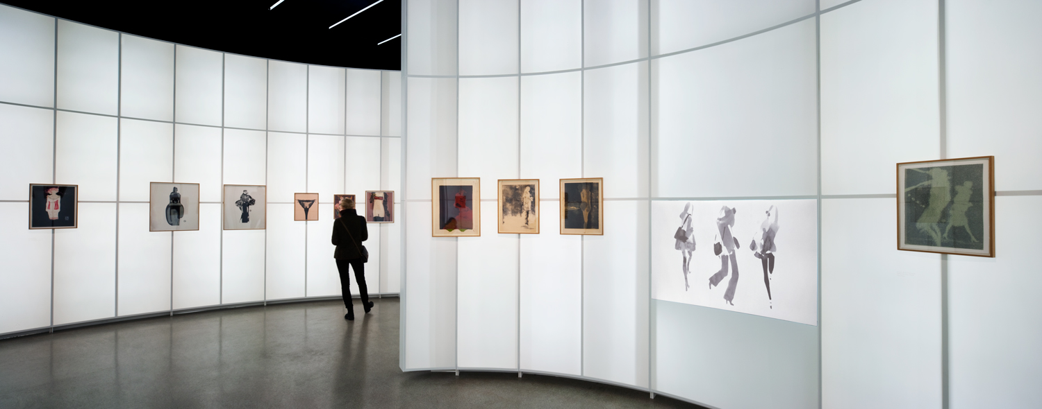 Drawing Fashion at the Design Museum